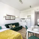 Apartment Unitapartments Zachodnia Ochota - Kompaktowe, Wygodne