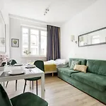 Unitapartments Zachodnia Ochota - Kompaktowe, Wygodne Apartment